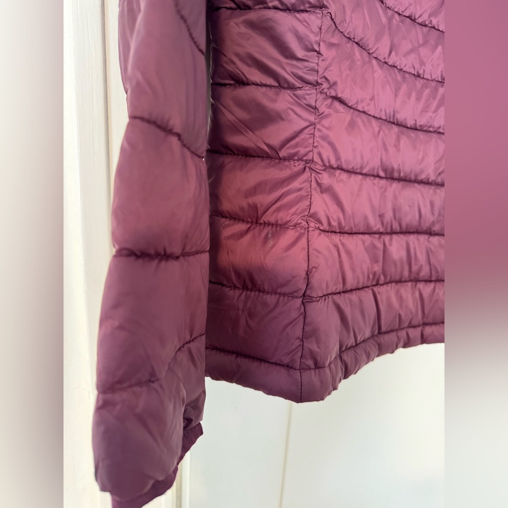 Amazon Essentials Burgundy Puffer Jacket - image 3